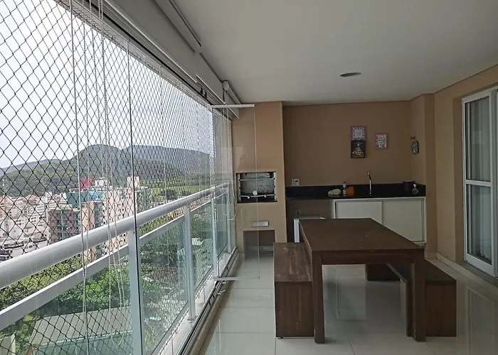 Excelente apartamento em Condomínio na praia das Astúrias Guarujá